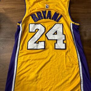 Kobe Bryant Jersey- Printed signature